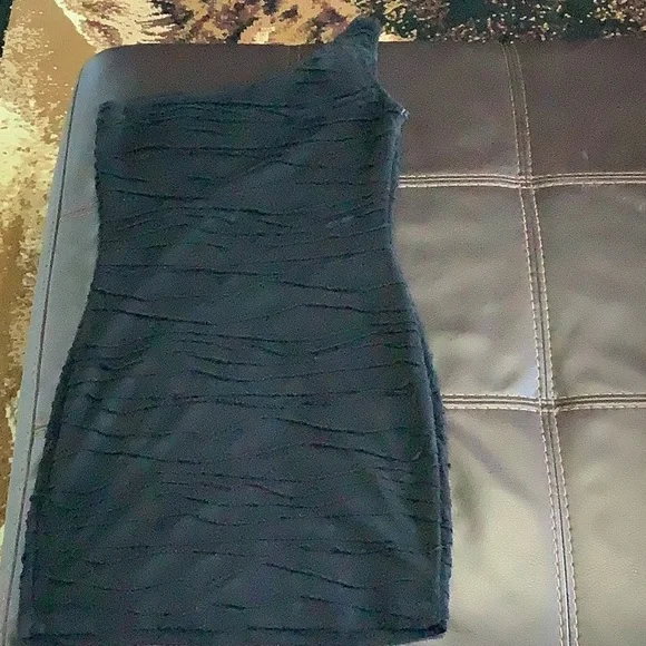 Guess Black One-Shoulder Dress - Picture 3 of 4